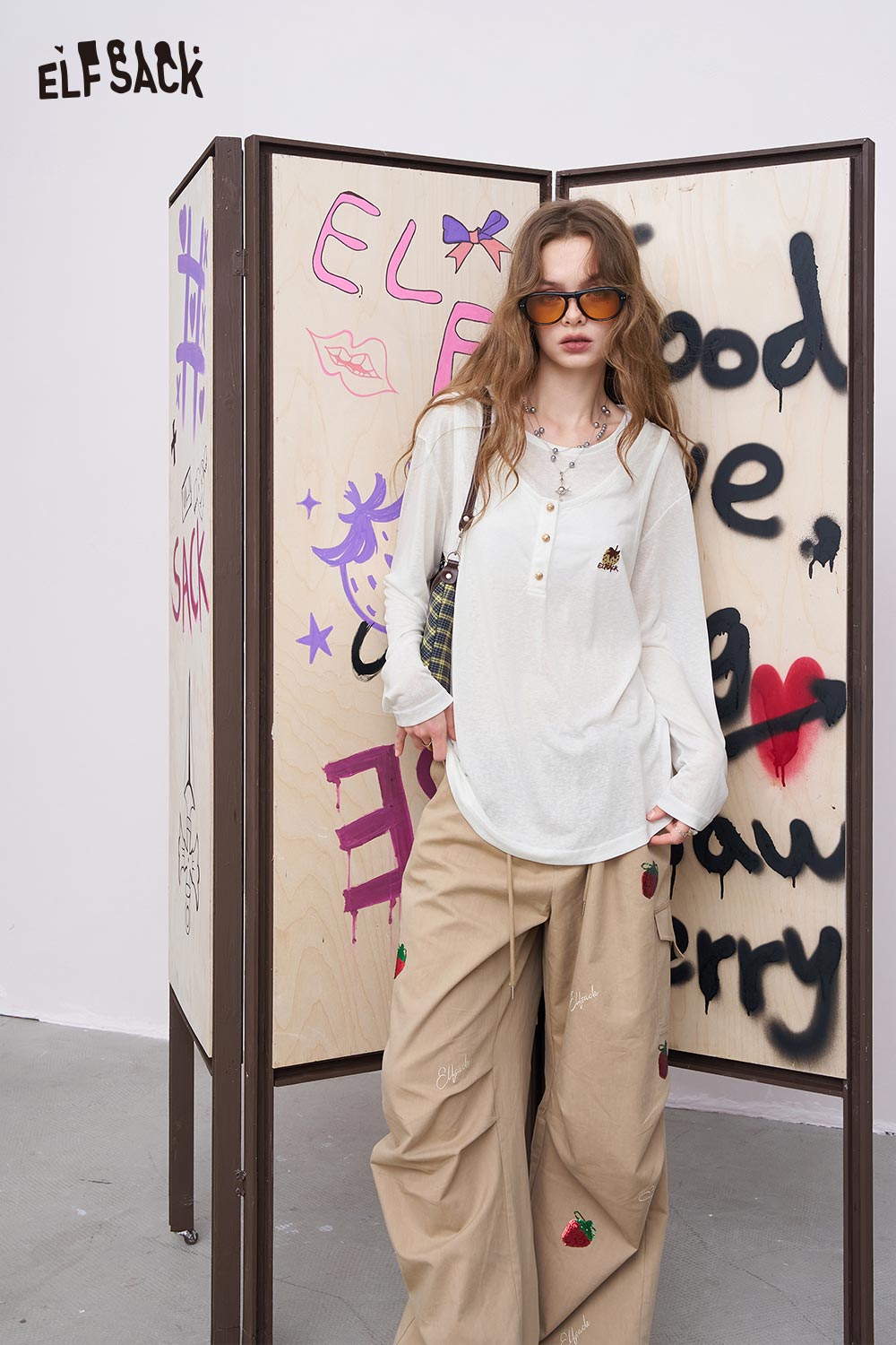 ELFSACK linen blend embroidery tee for women long sleeve white oversized top paired with wide khaki pants