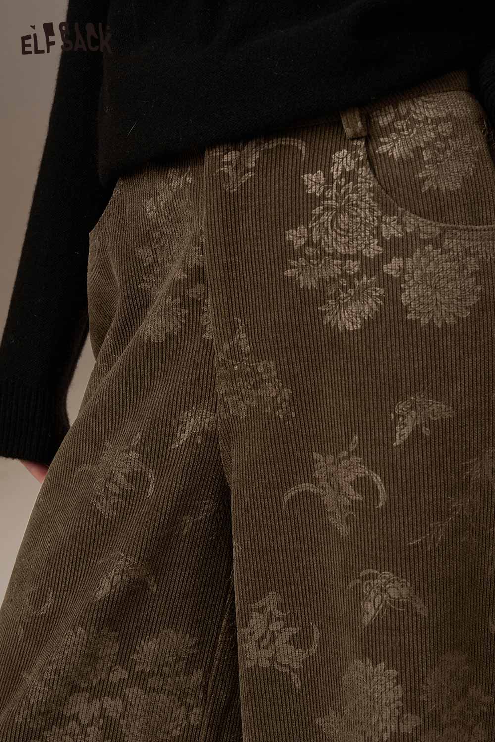 ELFSACK linen floral wide leg pants women in earthy tones with a stylish floral design