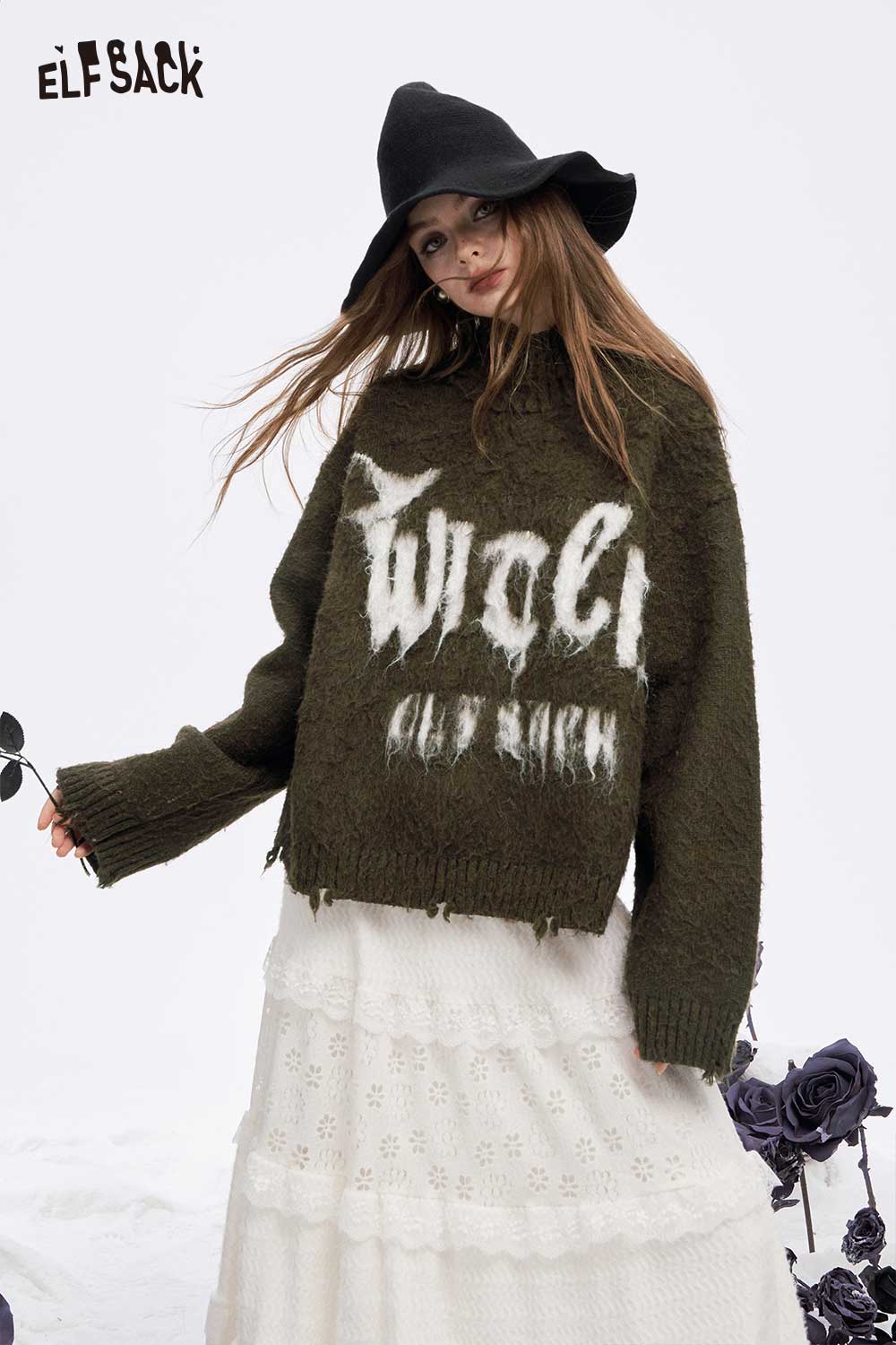 ELFSACK loose letter graphic fringe sweater in dark green with a relaxed fit and trendy design