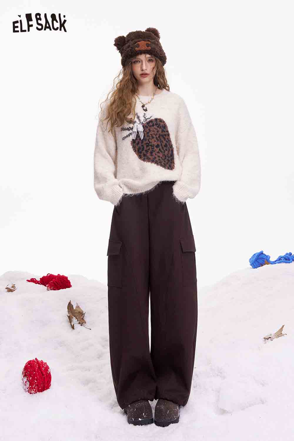 ELFSACK minimalist cargo pants for women paired with a stylish sweater and winter accessories