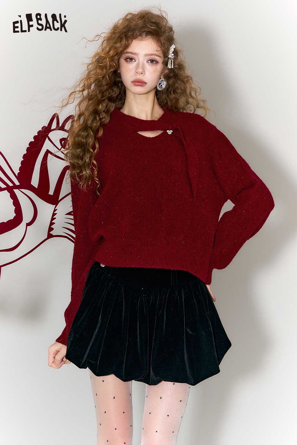 ELFSACK minimalist cropped sparkle sweater in burgundy with a stylish cutout design