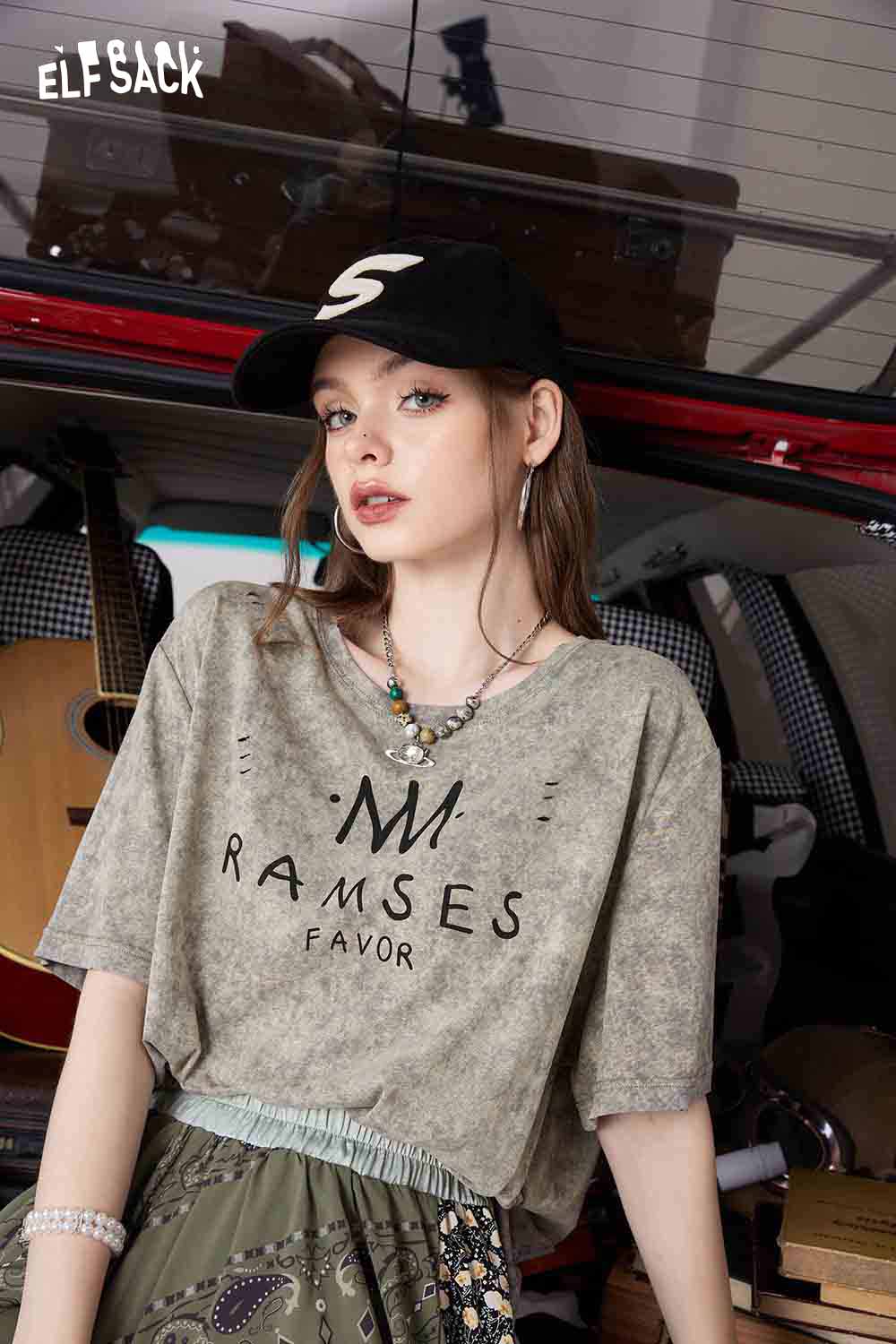 ELFSACK Minimalist Letter Print Heather Gray Tee