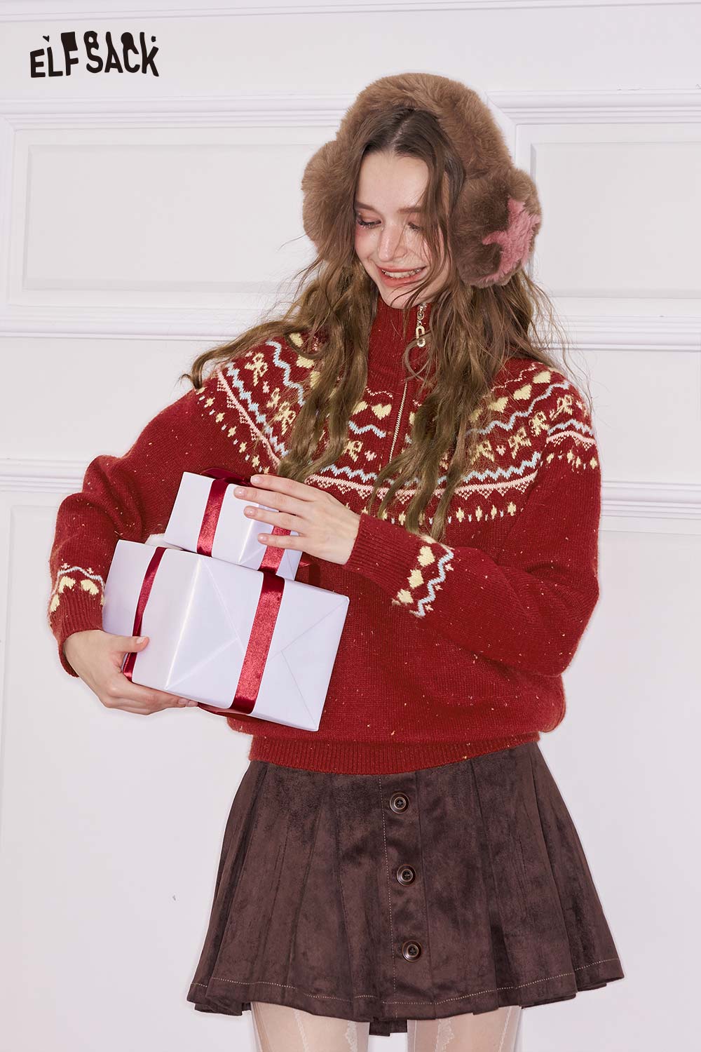 ELFSACK minimalist stripe zipper sweater in red with festive design, perfect for winter wear