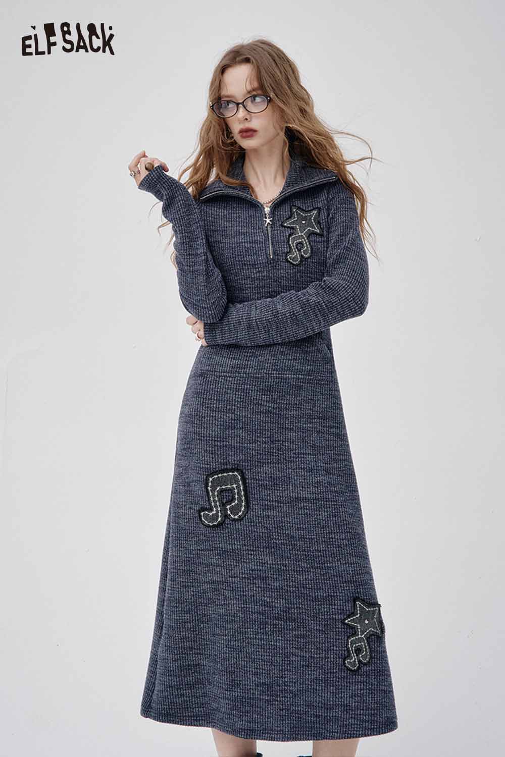 ELFSACK musical note embroidery knit dress in dark gray with a zip collar and stylish embellishments