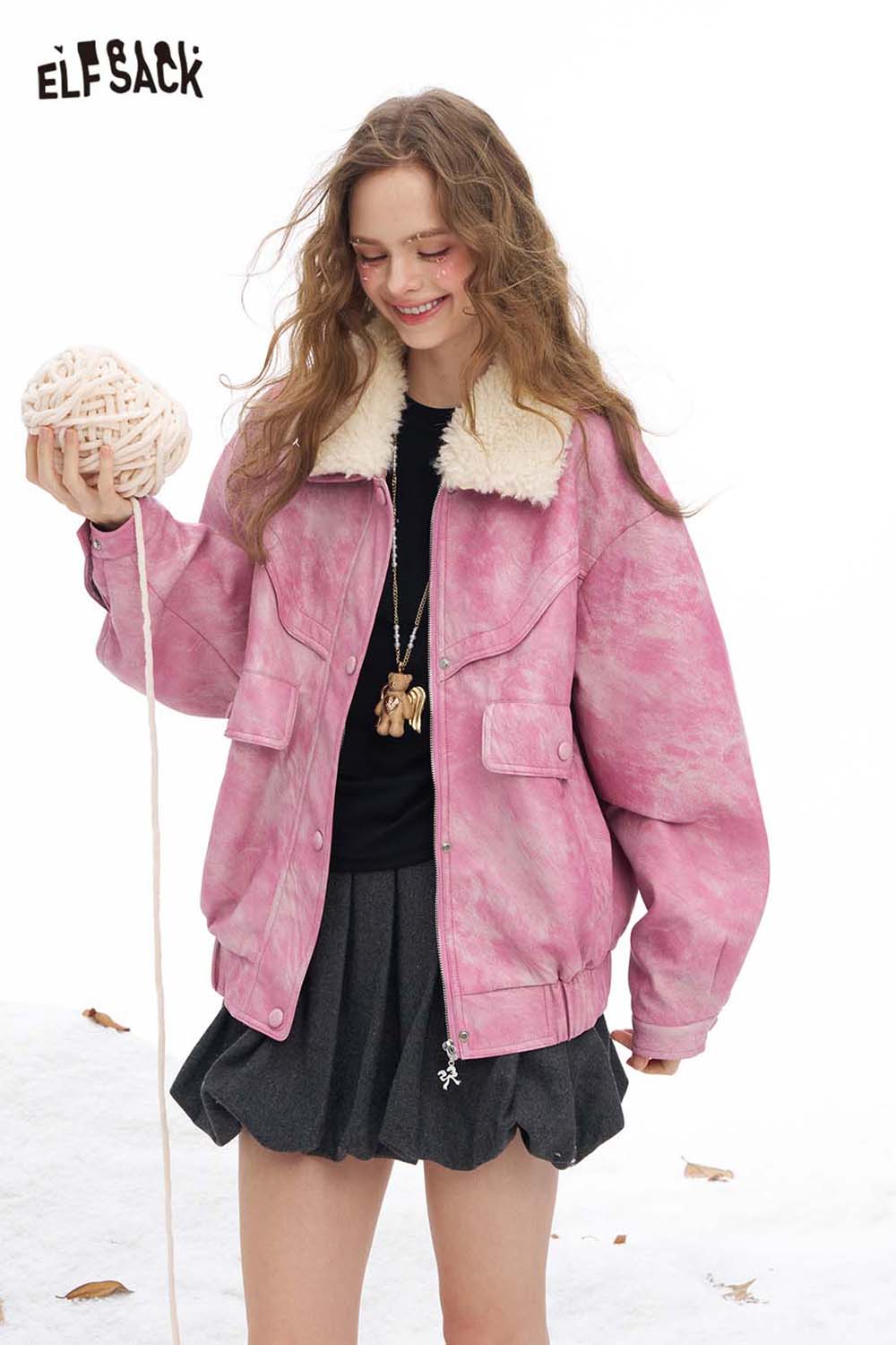 ELFSACK ombre faux leather jacket for women featuring a cozy fur collar and stylish design