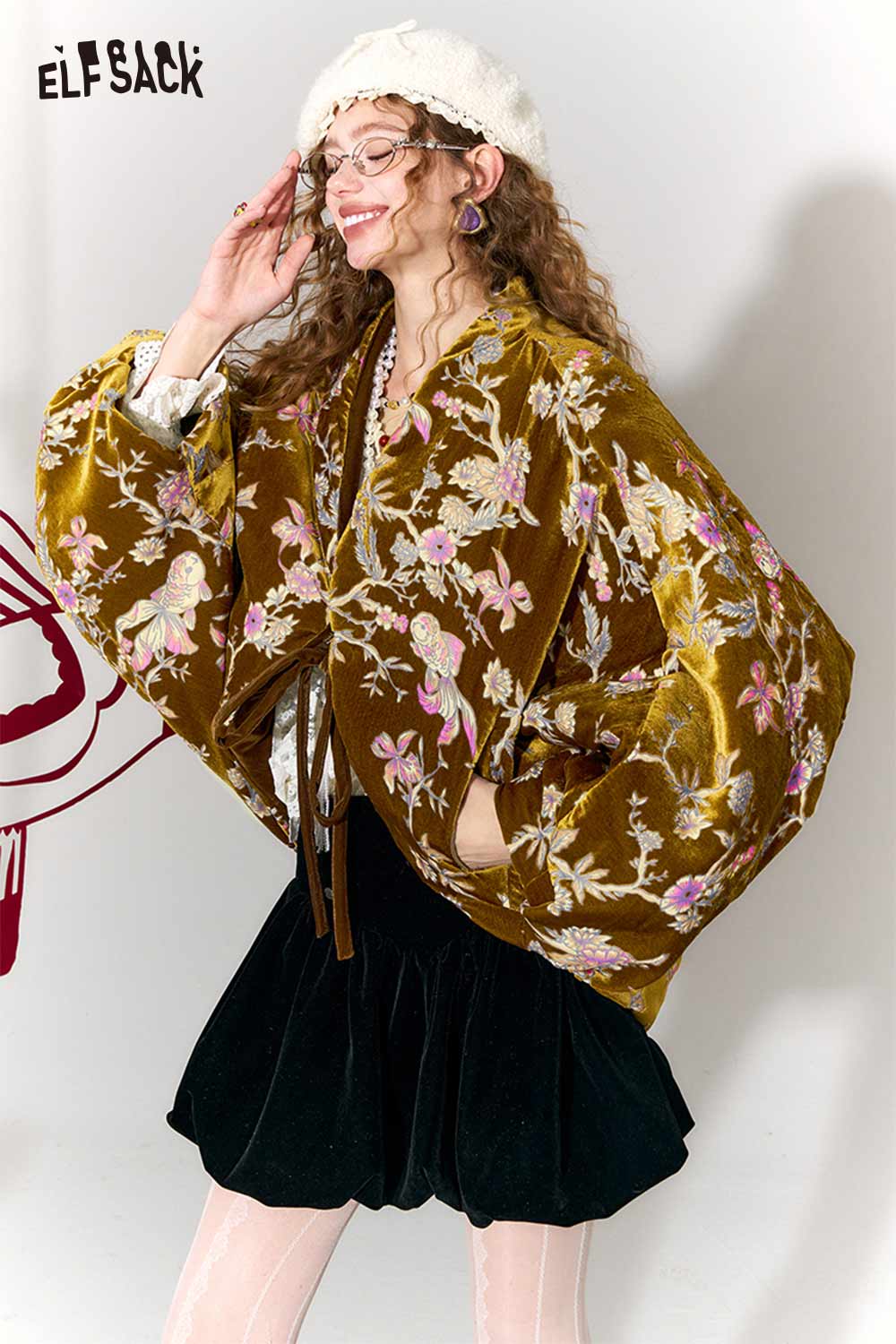 ELFSACK oriental velvet embroidered jacket with floral patterns and a stylish oversized fit