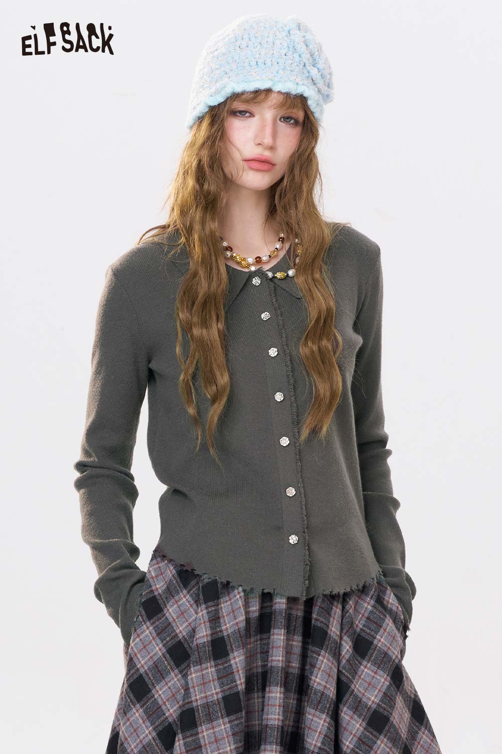 ELFSACK Peter Pan collar knit sweater in green with button details and stylish design