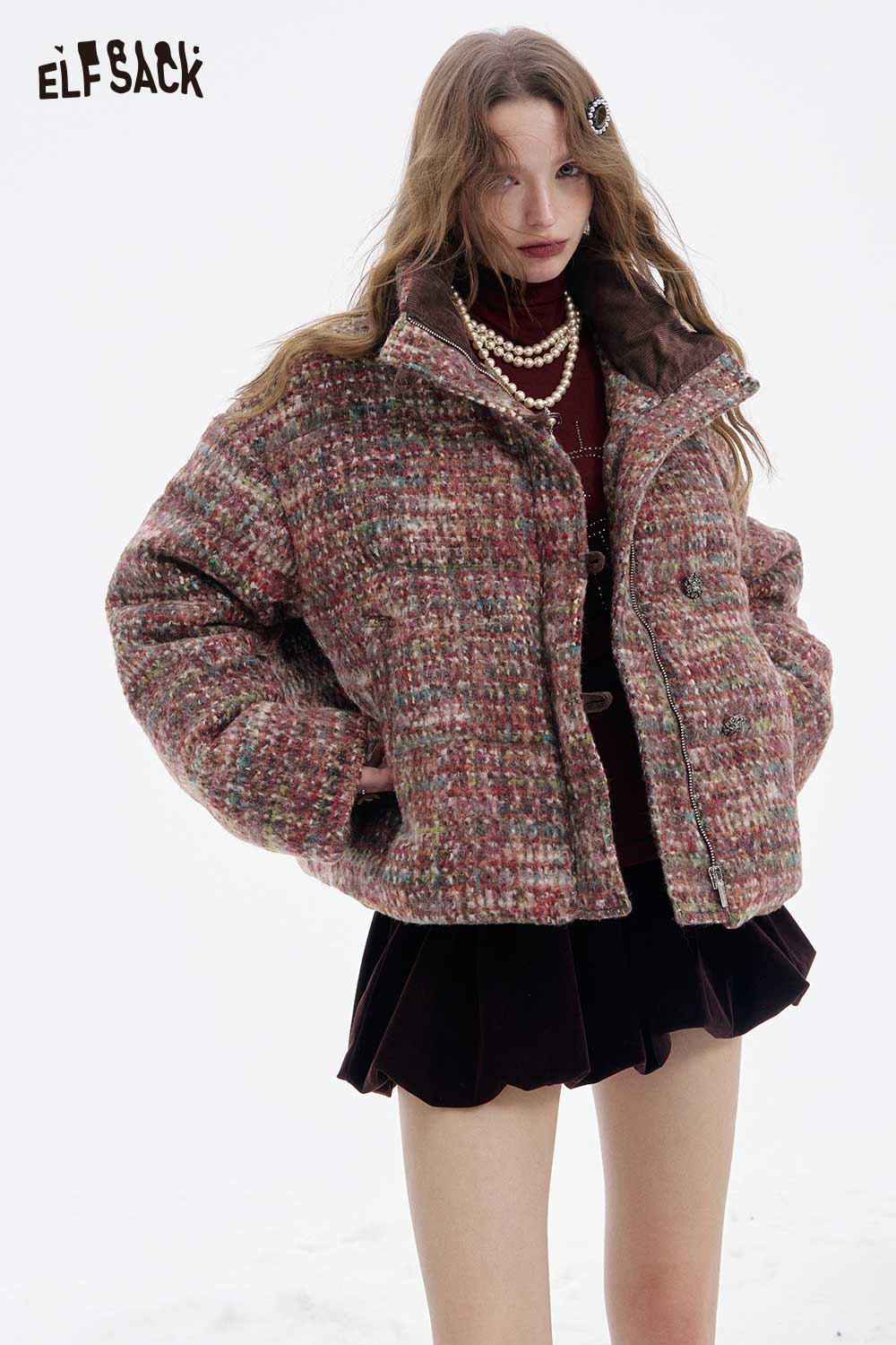 Stylish ELFSACK plaid puffer jacket for women in cozy textured fabric, perfect for winter wear