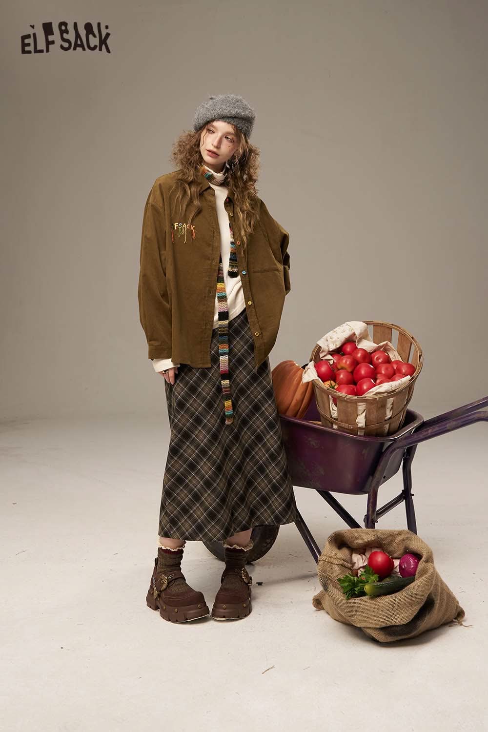 ELFSACK plaid straight long skirt paired with stylish outerwear and accessories for a chic autumn look