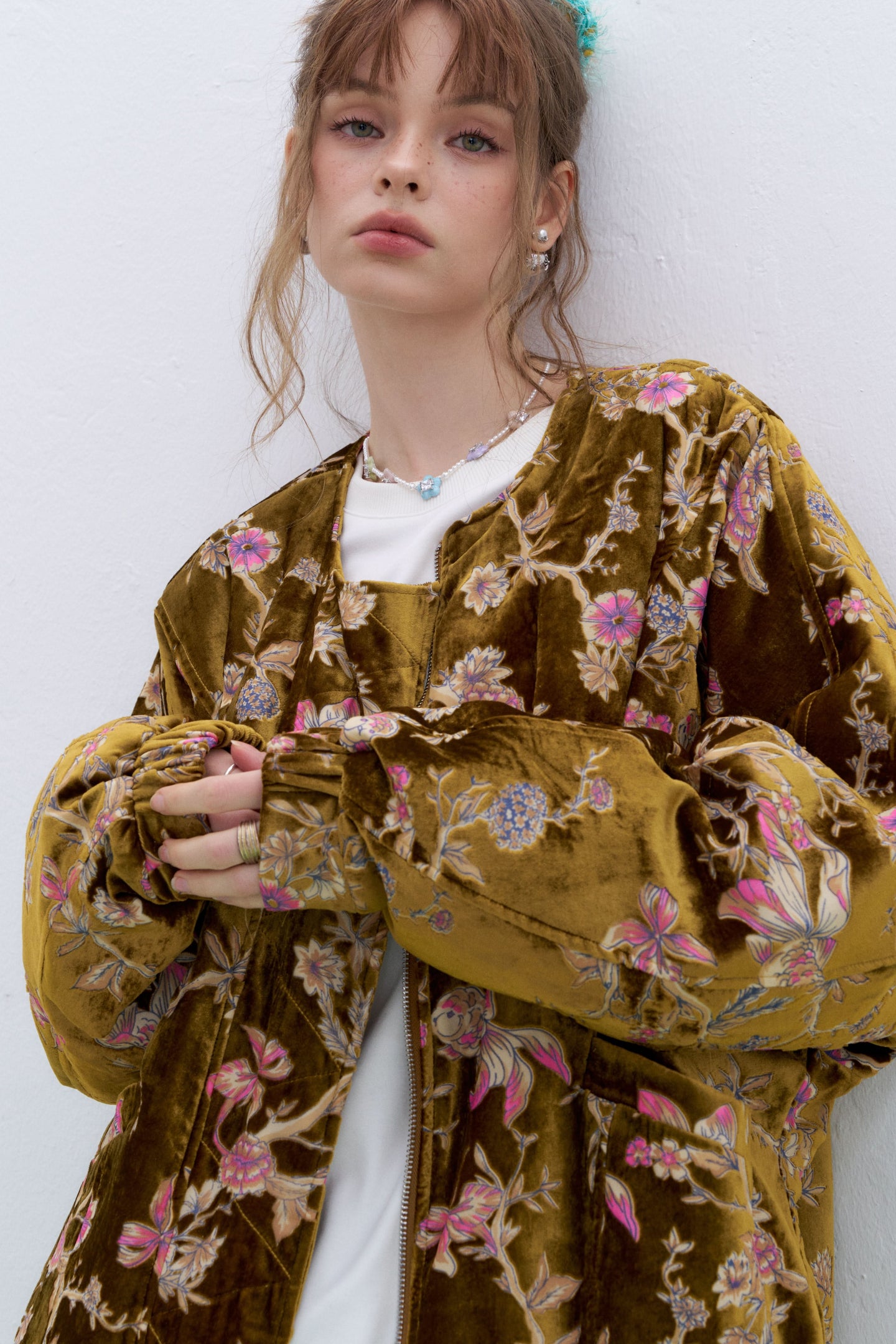 Plus size floral velvet bomber jacket by ELFSACK featuring vibrant floral patterns and a soft texture