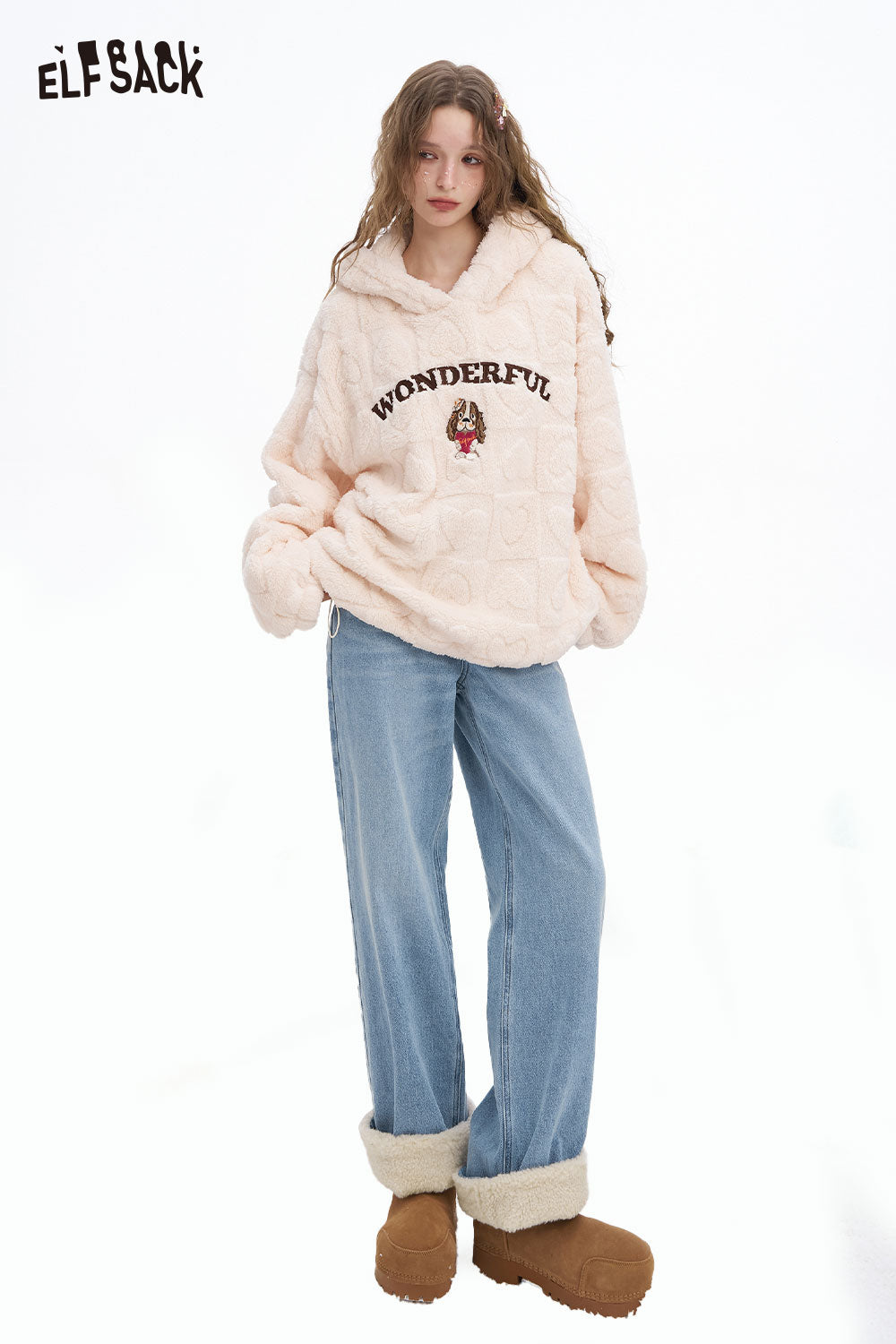 ELFSACK plush cuff straight jeans for women paired with a cozy hoodie for a stylish casual look