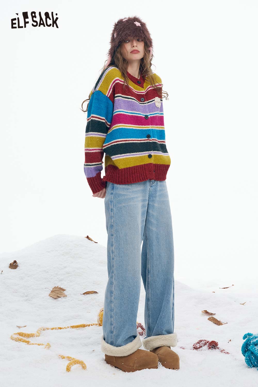 ELFSACK plush cuff straight jeans for women in light blue denim, perfect for winter style