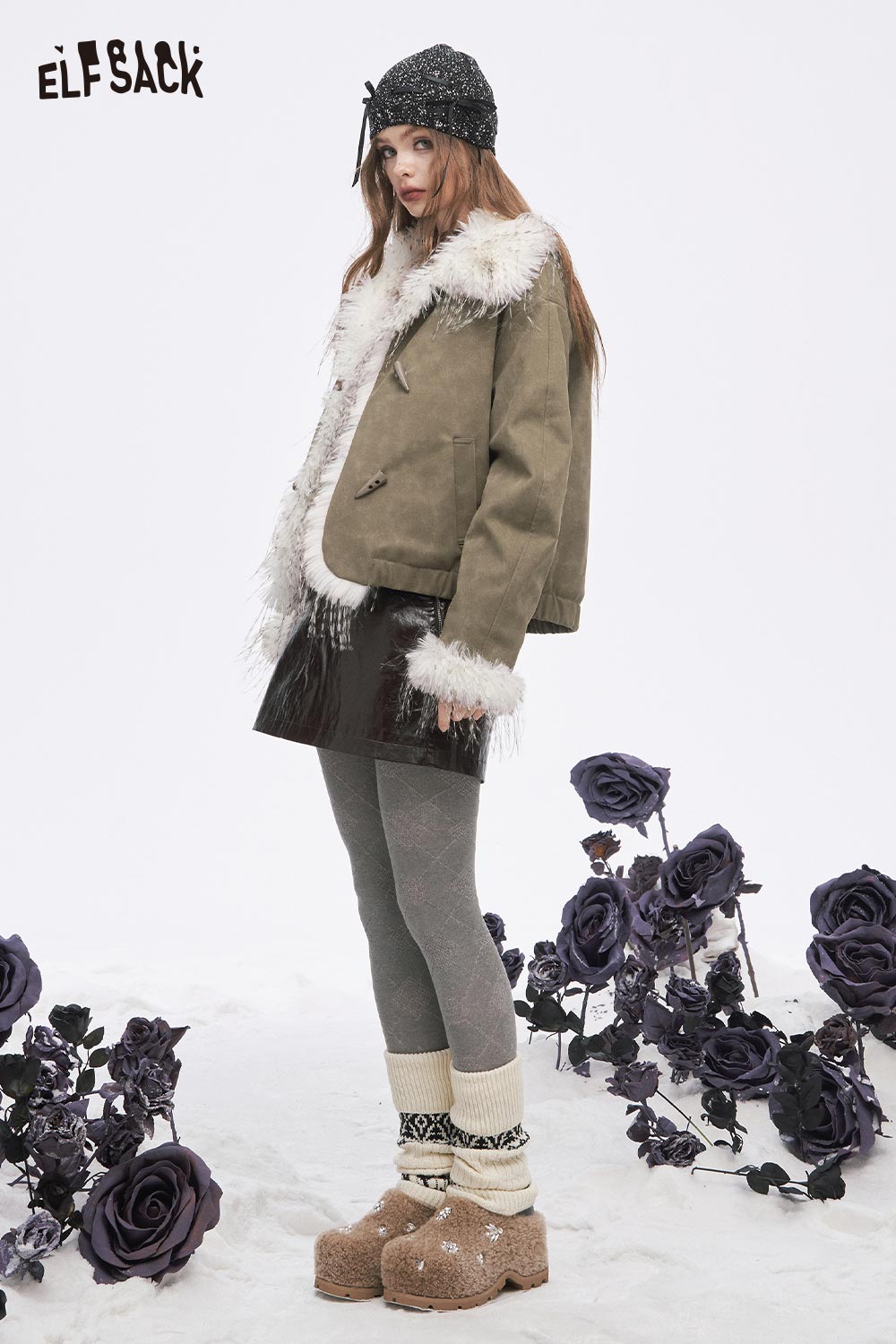 ELFSACK plush lining toggle button coat with a stylish fur collar and a chic design, perfect for winter fashion.