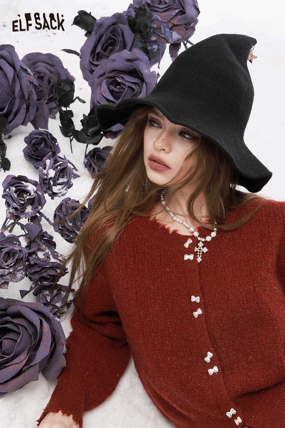 ELFSACK preppy fringe sweater for women in burgundy with decorative buttons and stylish accessories