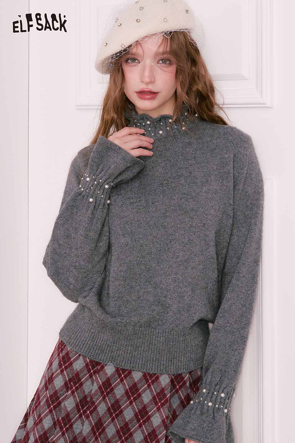 ELFSACK preppy plaid pleated short skirt paired with a chic sweater and stylish beret