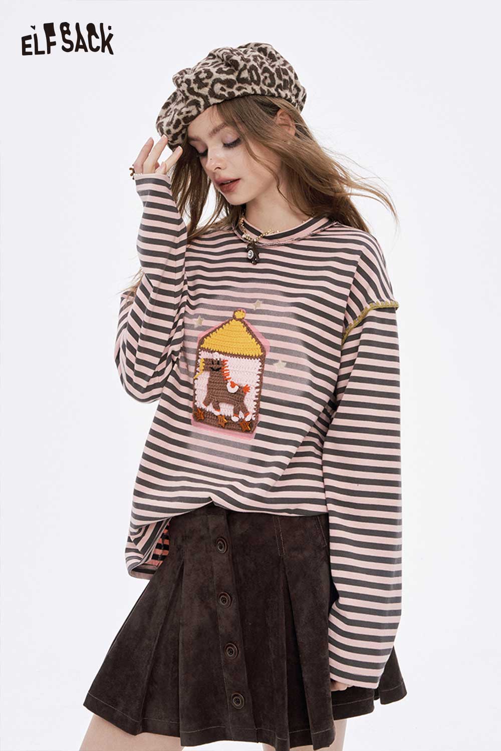 ELFSACK preppy striped graphic t-shirt for women, featuring a playful design in soft fabric
