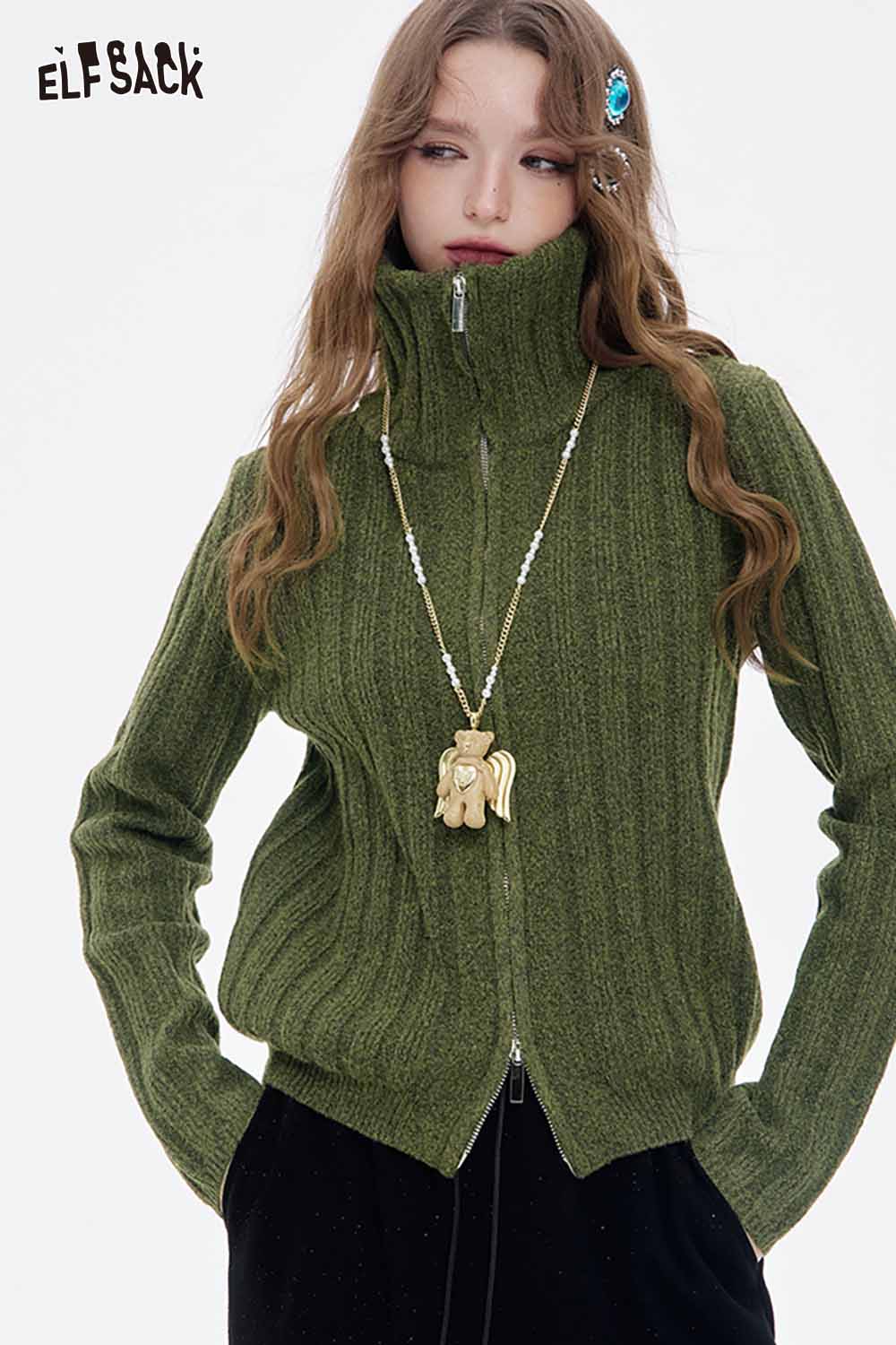 ELFSACK preppy zip up ribbed sweater in green with a stylish high neck and zipper detail