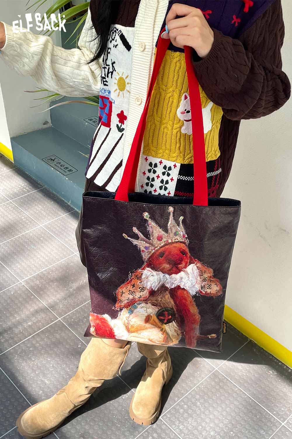 ELFSACK rabbit art tote bag featuring a colorful design with a crowned rabbit illustration