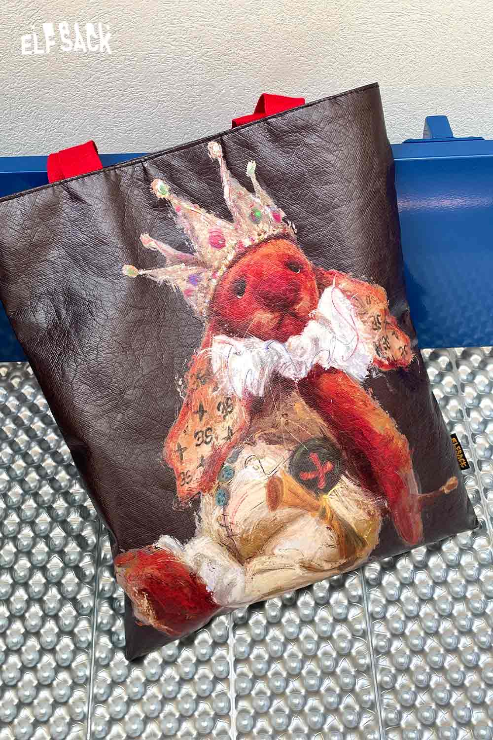 ELFSACK rabbit art tote bag featuring a whimsical design of a crowned rabbit in vibrant colors