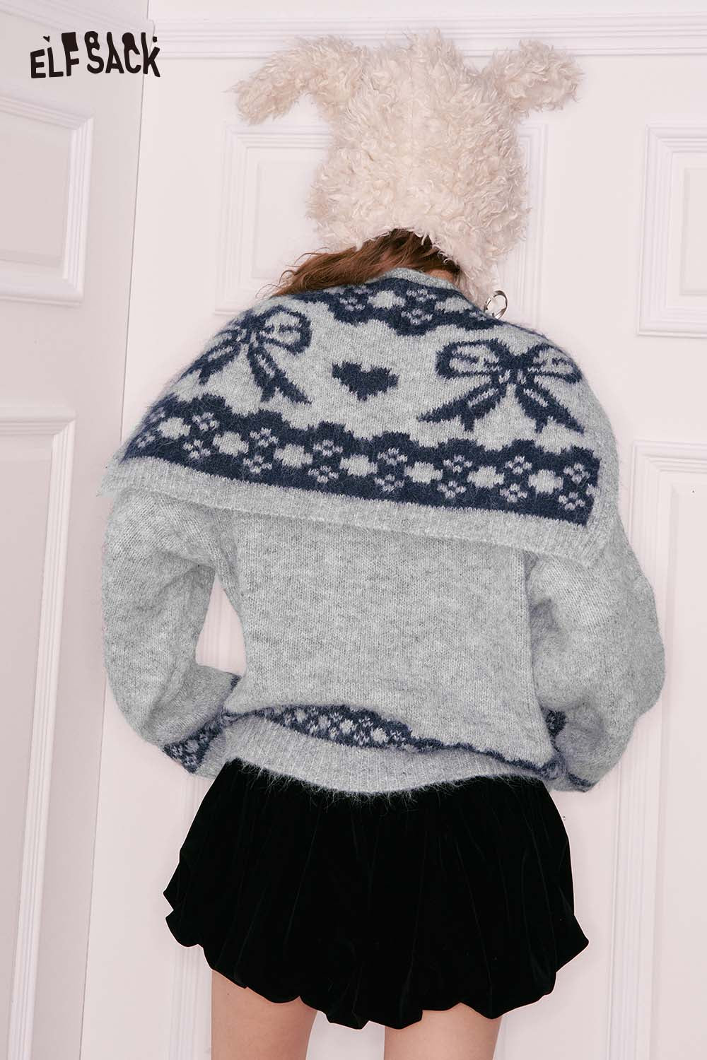 ELFSACK sailor collar bow sweater in grey with decorative floral patterns on the yoke