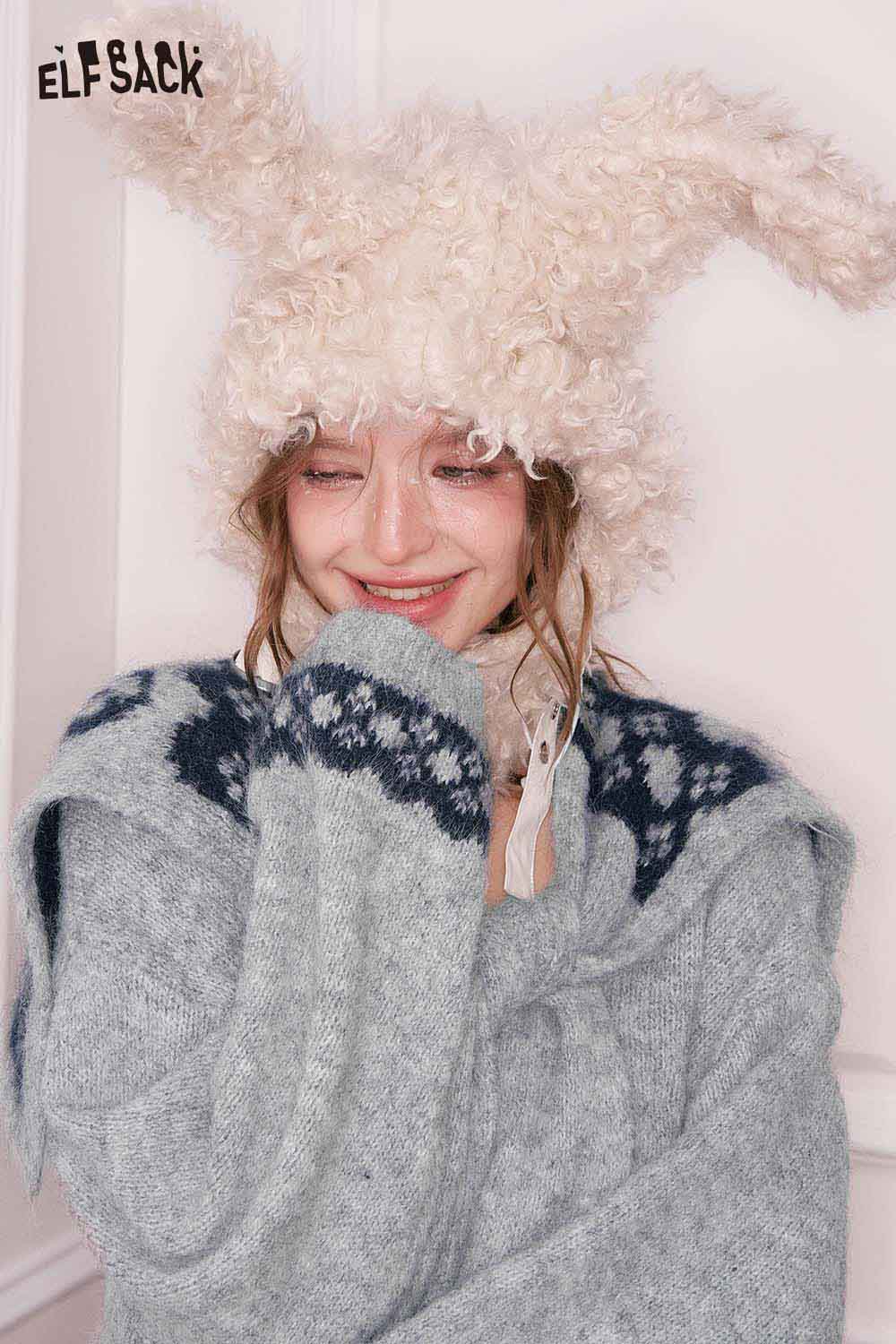 ELFSACK sailor collar bow sweater in light gray with a cozy oversized fit and playful design