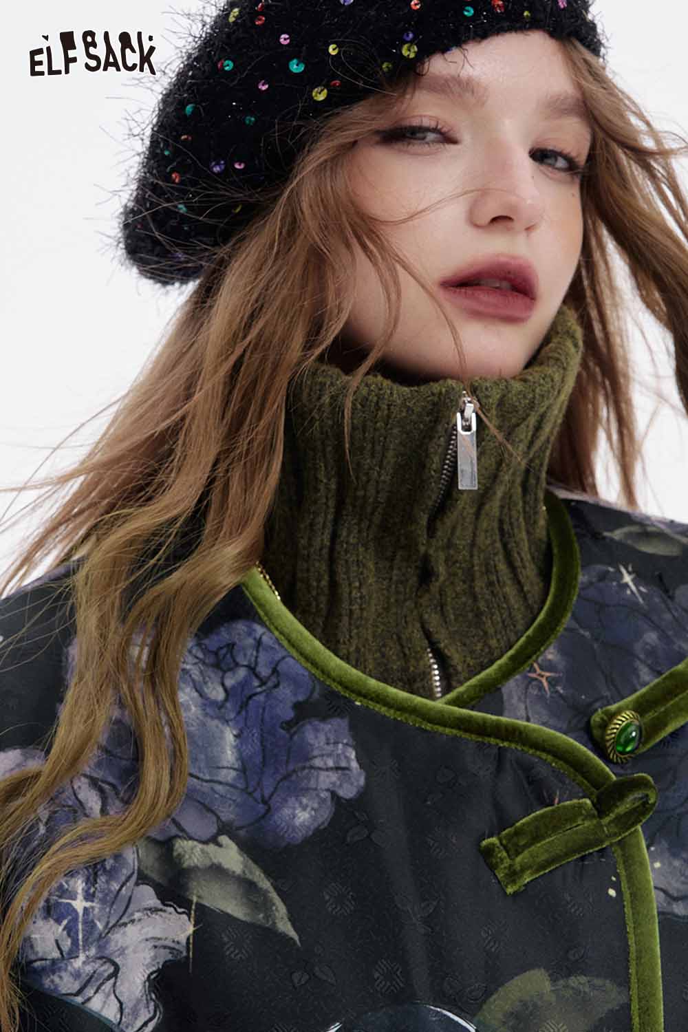 ELFSACK retro floral graphic coat with a stylish design and unique floral patterns