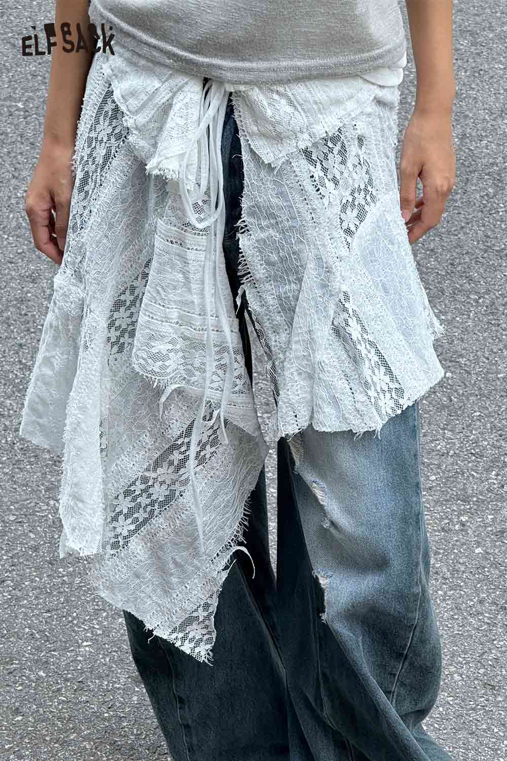 ELFSACK Sheer lace overlay skirt with an asymmetrical design for a stylish layered look