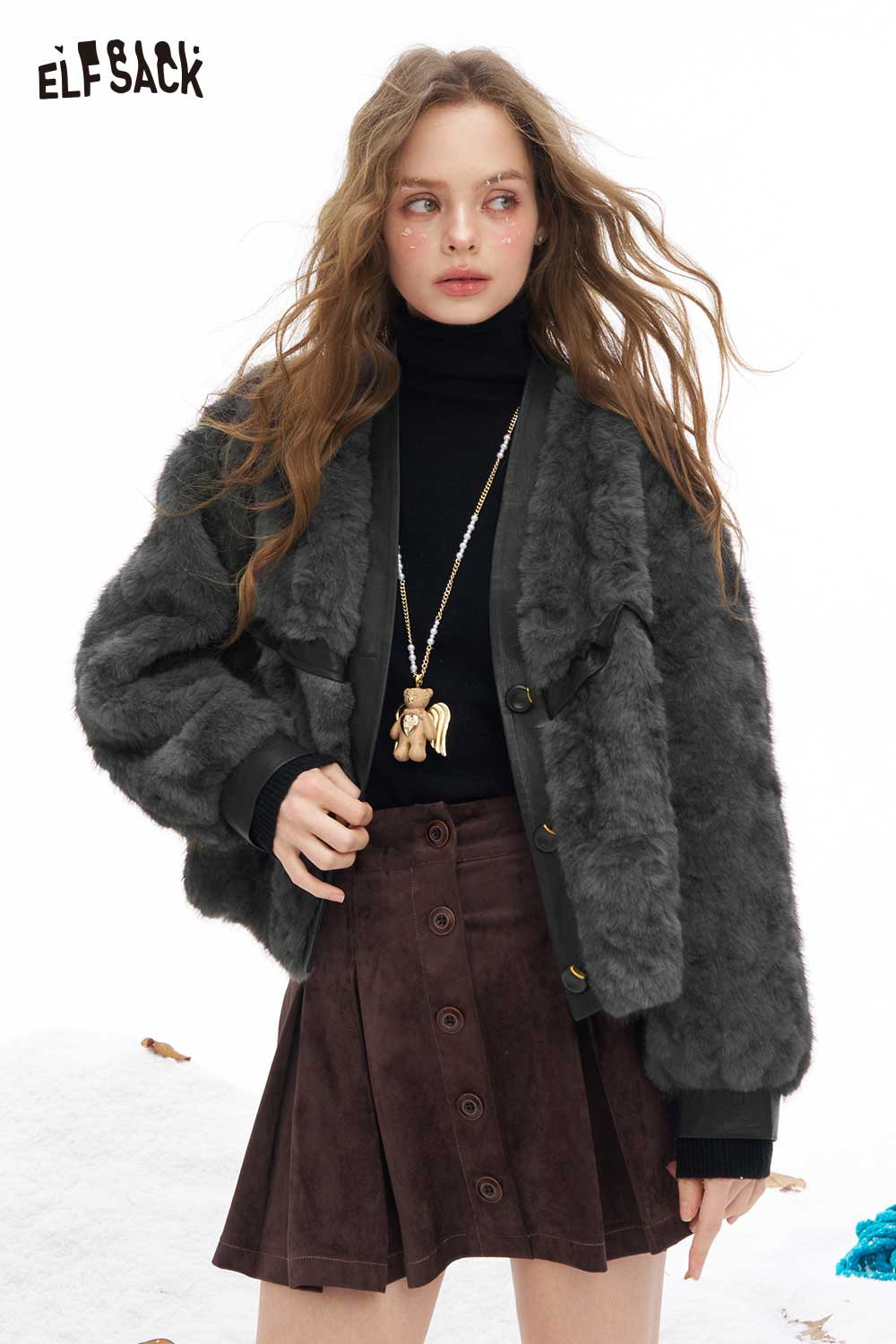 ELFSACK soft minimalist short coat for women in a stylish gray design, perfect for casual outfits