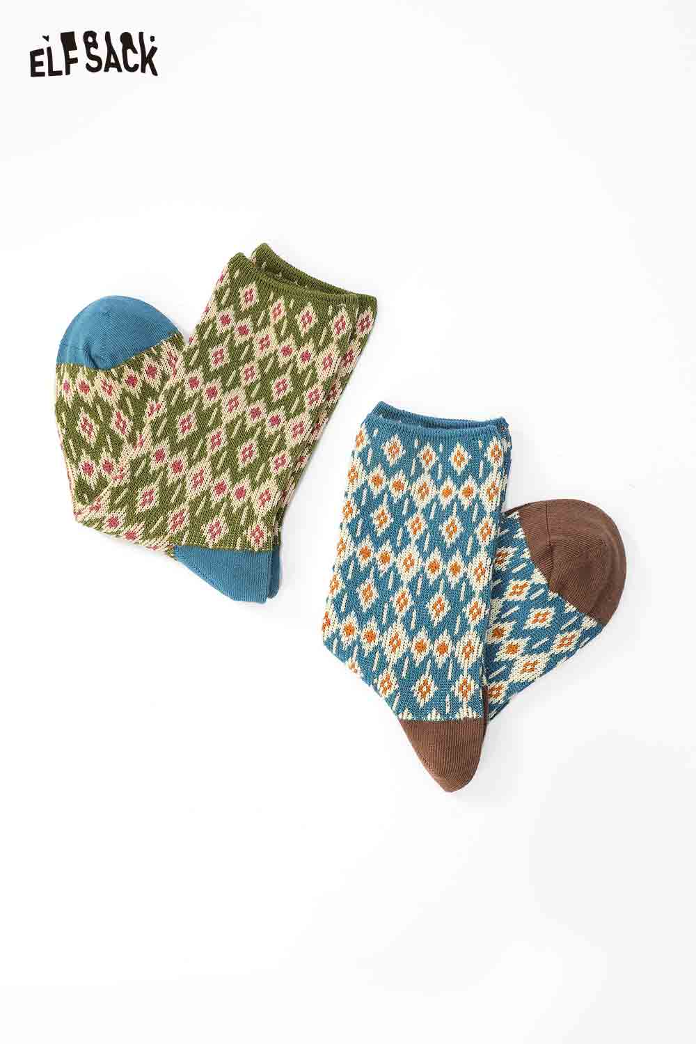 ELFSACK soft patterned ankle socks in green and blue with colorful diamond designs