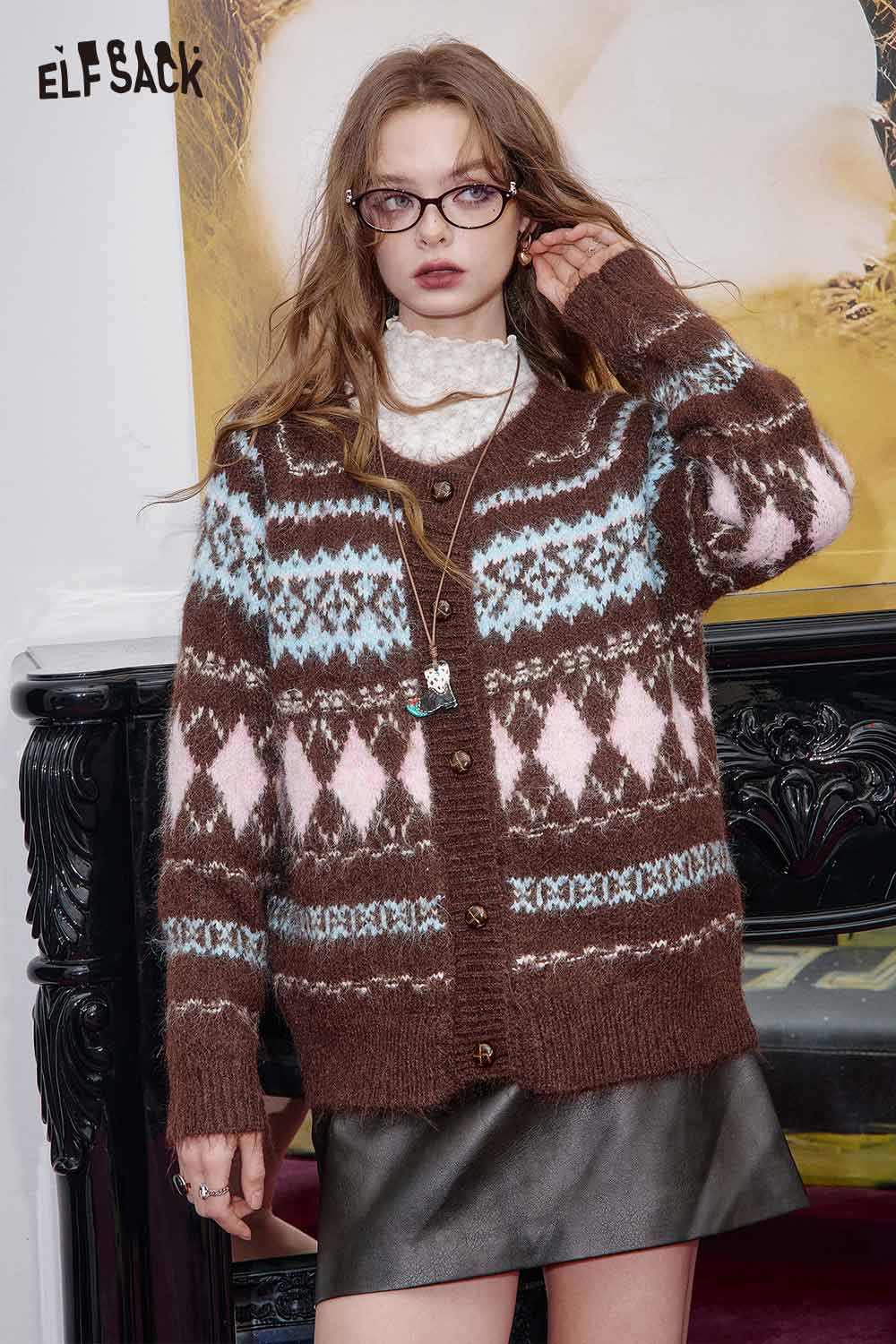ELFSACK soft plaid wide-leg pants styled with a cozy oversized sweater and chic accessories