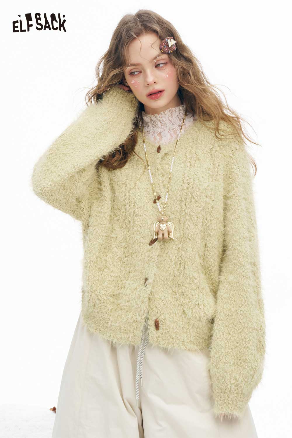 ELFSACK soft plush button sweater in light green with a cozy texture and relaxed fit