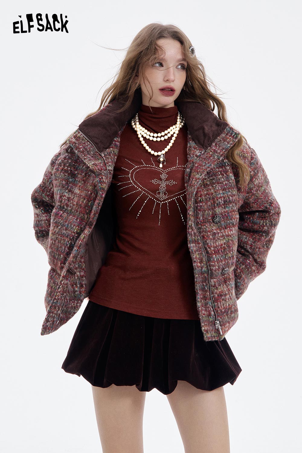 ELFSACK soft slimming high neck tshirt paired with a stylish jacket and skirt for a trendy look