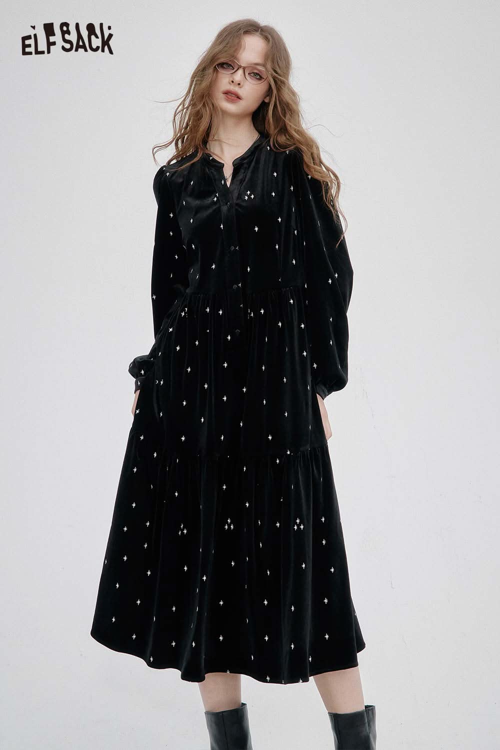 ELFSACK soft star graphic formal long dress in black velvet with elegant star embellishments