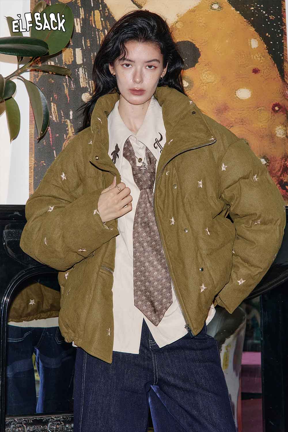 ELFSACK star embroidered puffer coat in green with a stylish oversized fit and unique star design