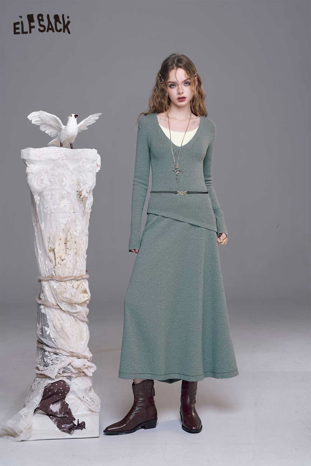 ELFSACK stretch jersey v-neck bodycon dress in green with long sleeves for a stylish look