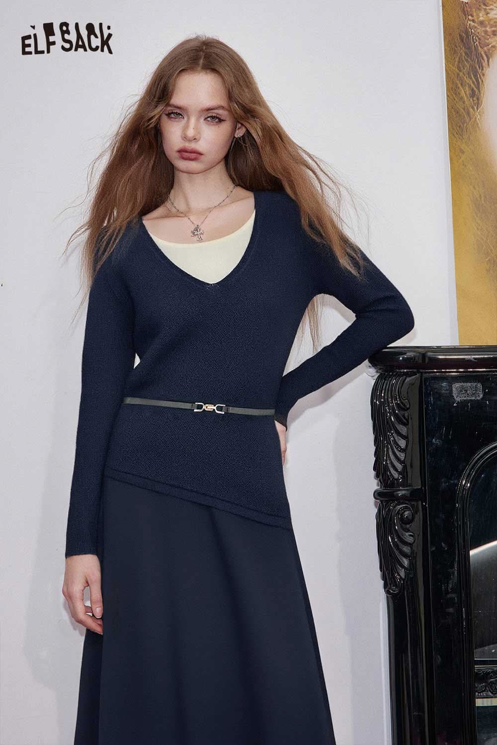 ELFSACK stretch jersey v-neck bodycon dress in navy with a fitted silhouette and long sleeves