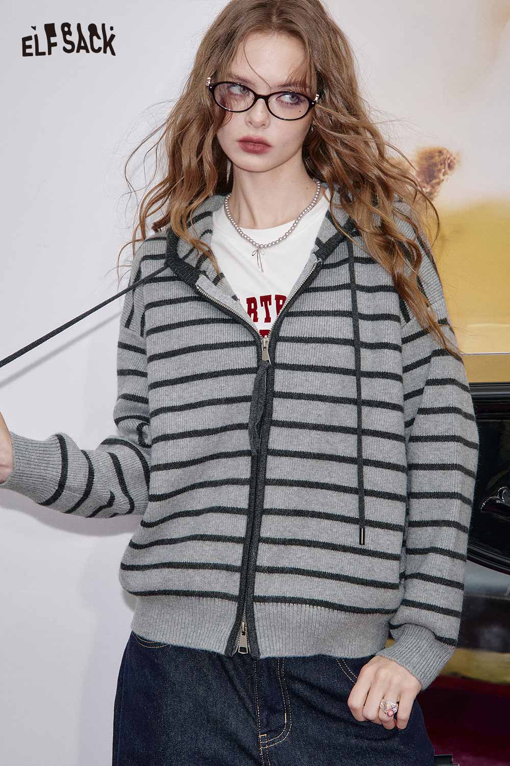 ELFSACK striped zip up hooded cardigan for women in gray and black stripes, casual and stylish for everyday wear