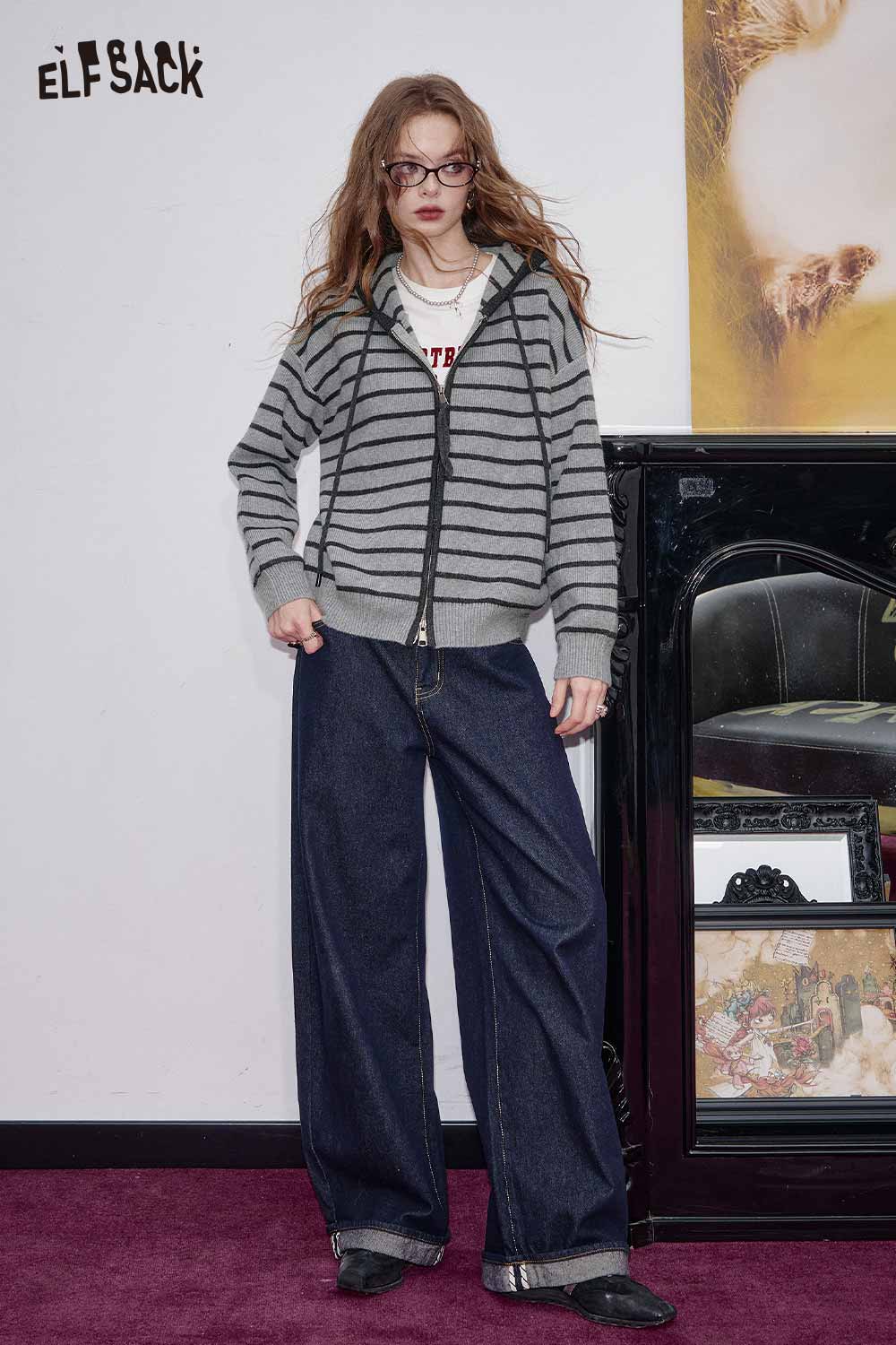 Striped zip up hooded cardigan for women in gray with casual style, paired with wide-leg jeans