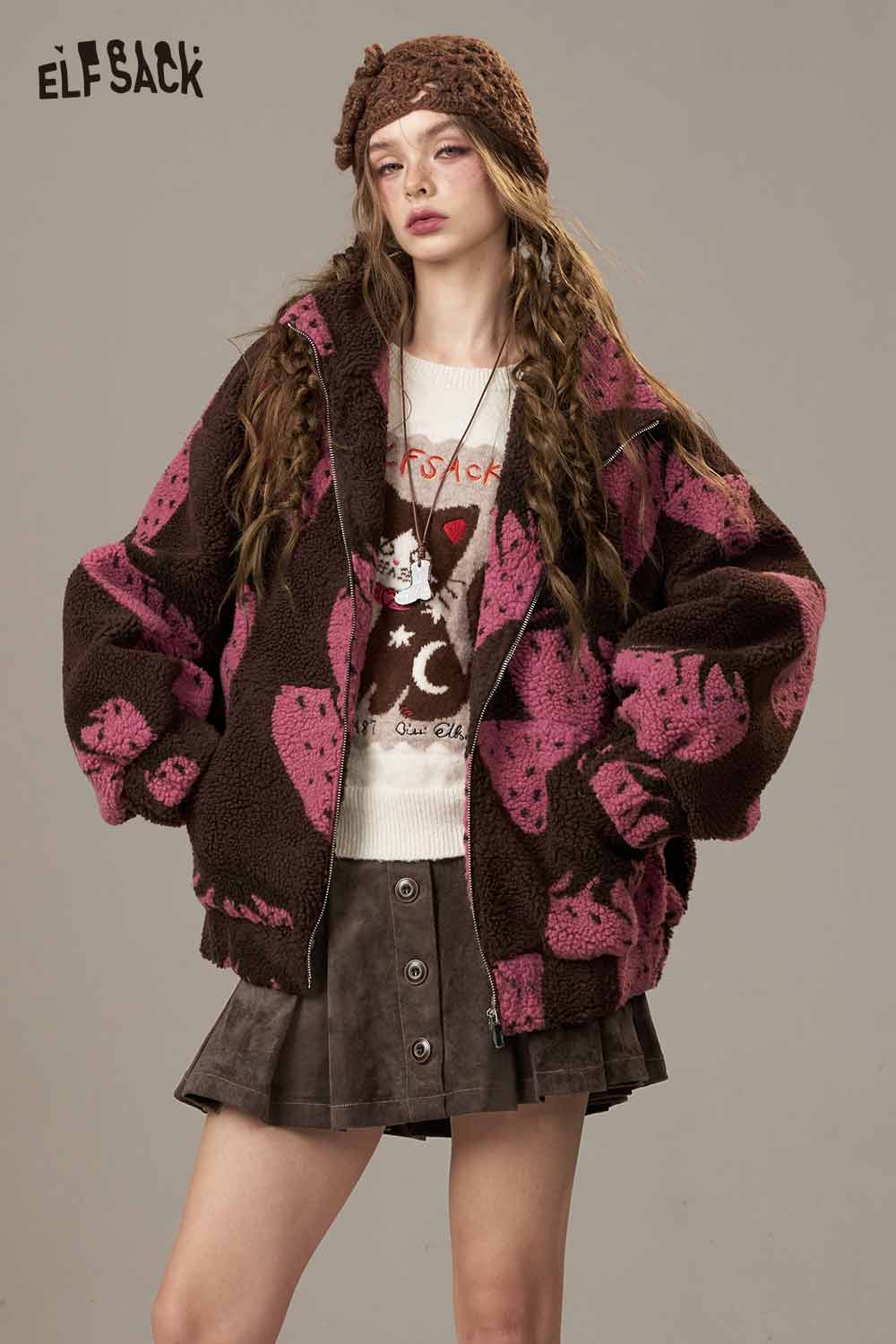 ELFSACK suede A-line mini skirt styled with a cozy oversized jacket and knit hat