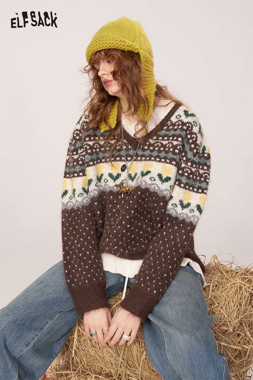 ELFSACK polka dot floral knit sweater in brown with festive patterns, perfect for cozy autumn looks