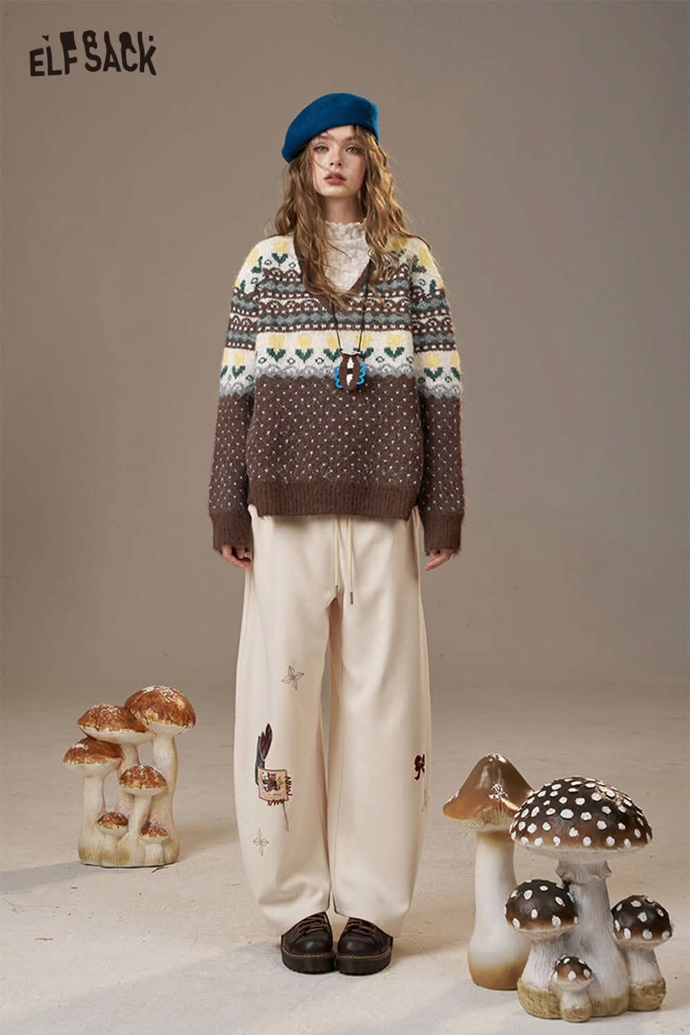 ELFSACK polka dot floral knit sweater in brown with a cozy fit, styled with wide pants and a beret