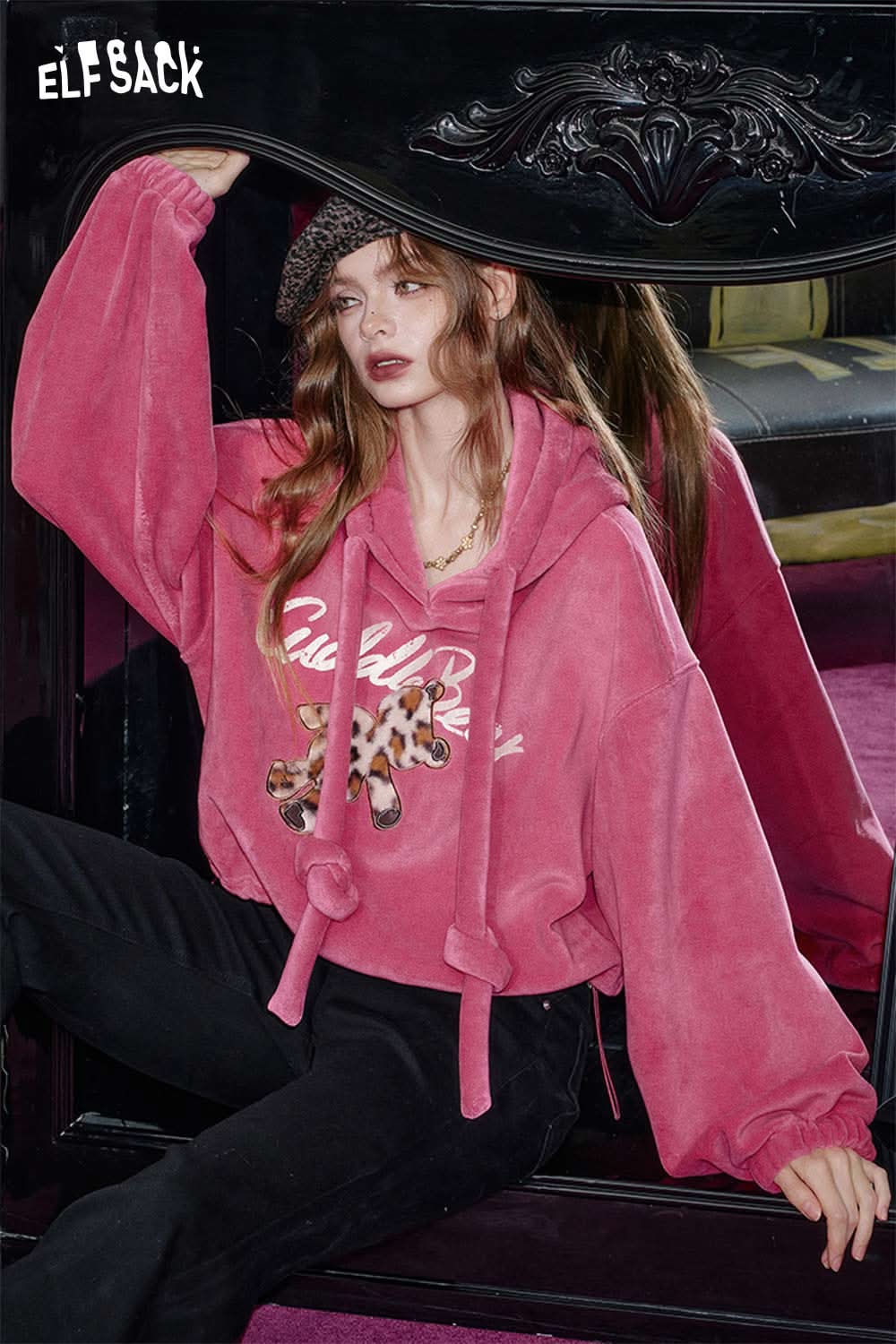 ELFSACK teddy bear applique hoodie in pink with relaxed fit and drawstring detail for a cozy look