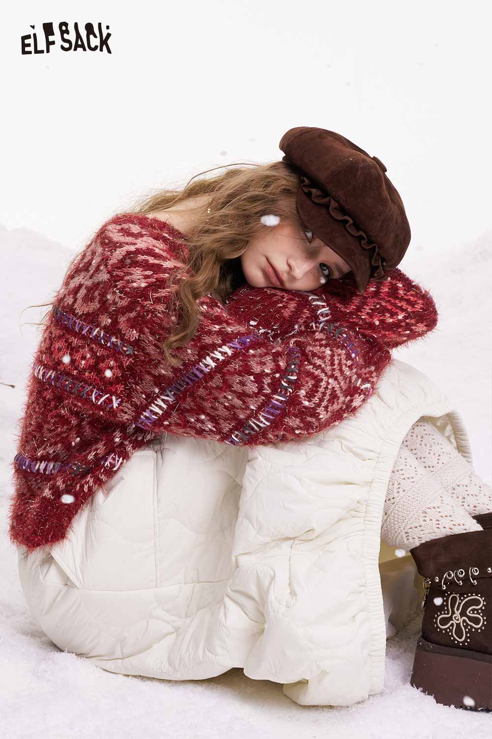 ELFSACK trendy cropped glitter sweater in red with intricate patterns, perfect for stylish winter outfits