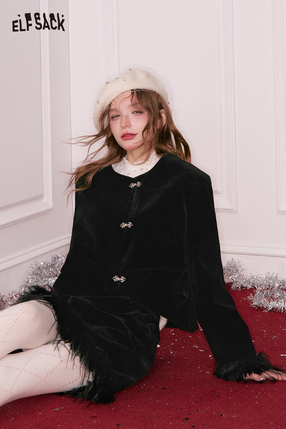 ELFSACK Black Velvet Jacket with Feather Trim and Button Closure for Stylish Winter Wear