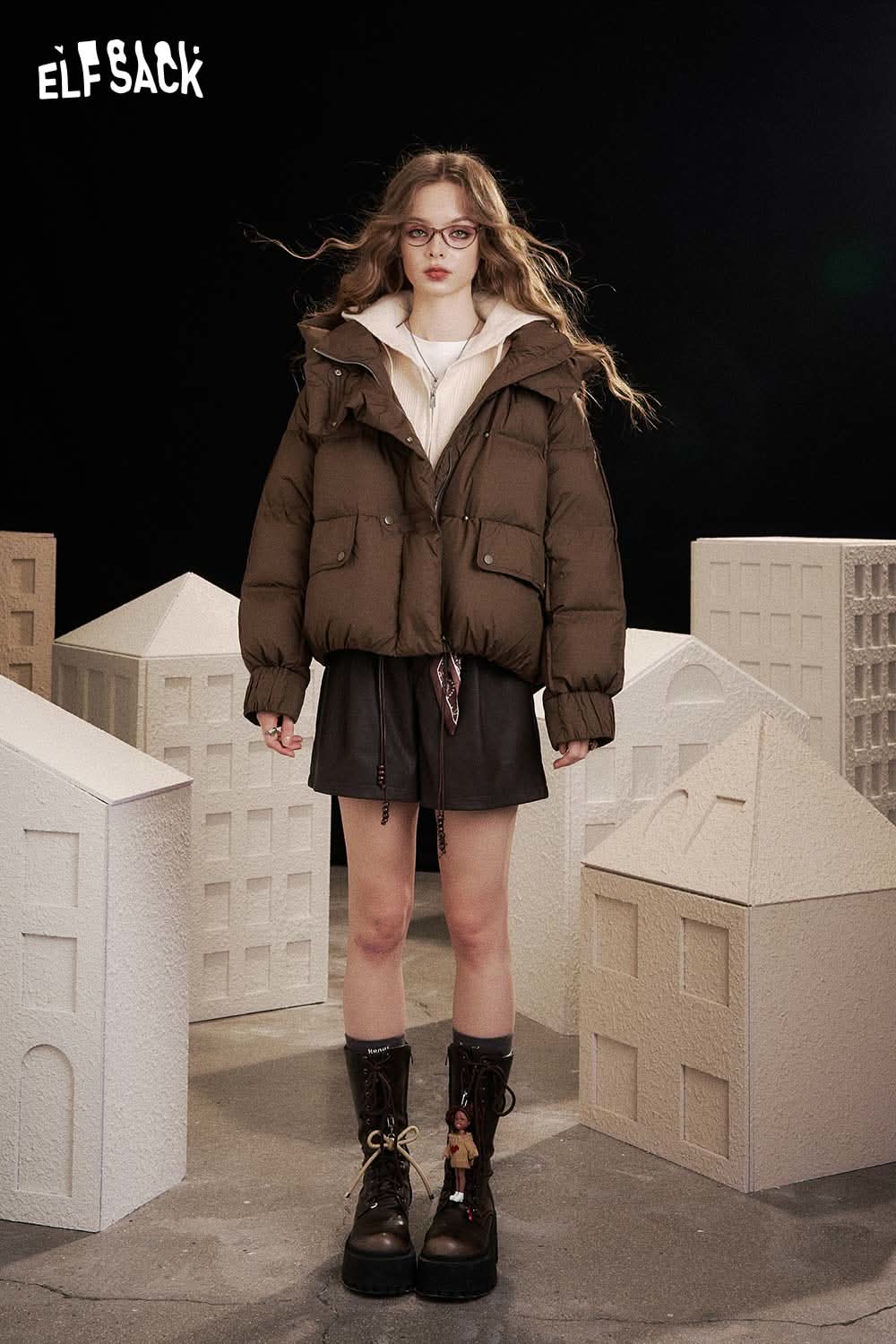 ELFSACK crown embroidered knit sweater in soft fabric perfect for casual layering