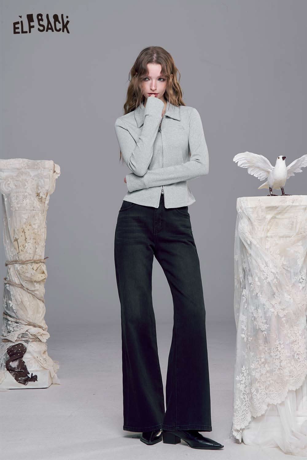 ELFSACK minimalist embroidered cardigan for women in light gray paired with chic black pants