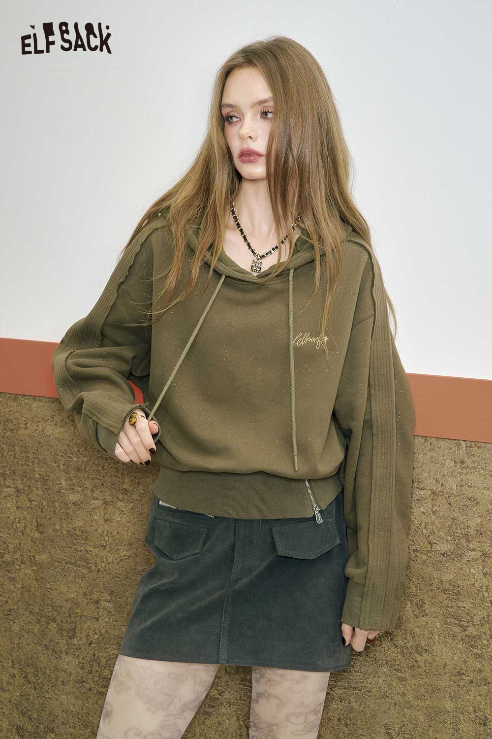 Soft cropped hoodie for women by ELFSACK in olive green with a relaxed fit and stylish hood