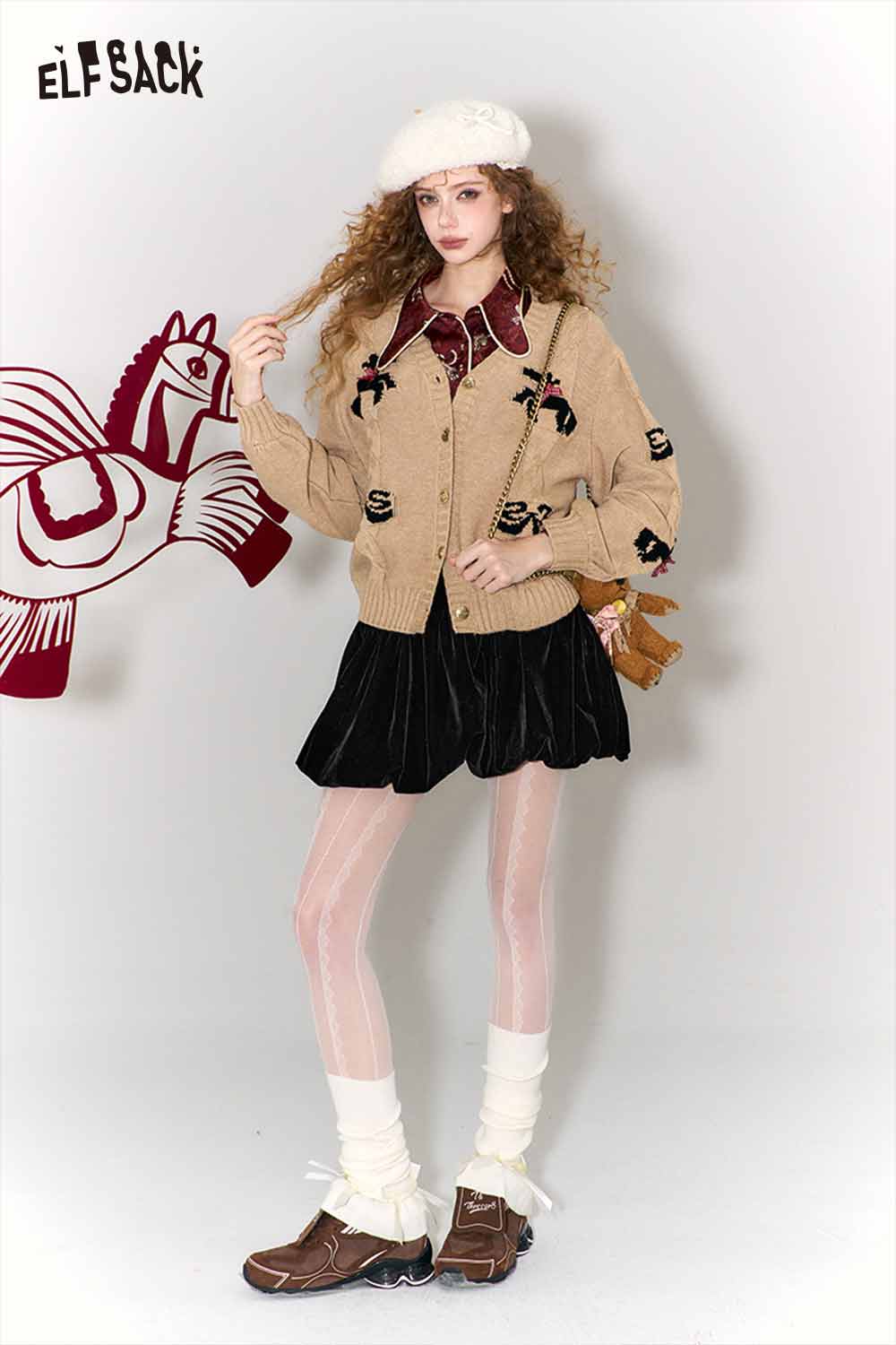 ELFSACK vintage bow jacquard cardigan in beige with black and red accents for a stylish layered look