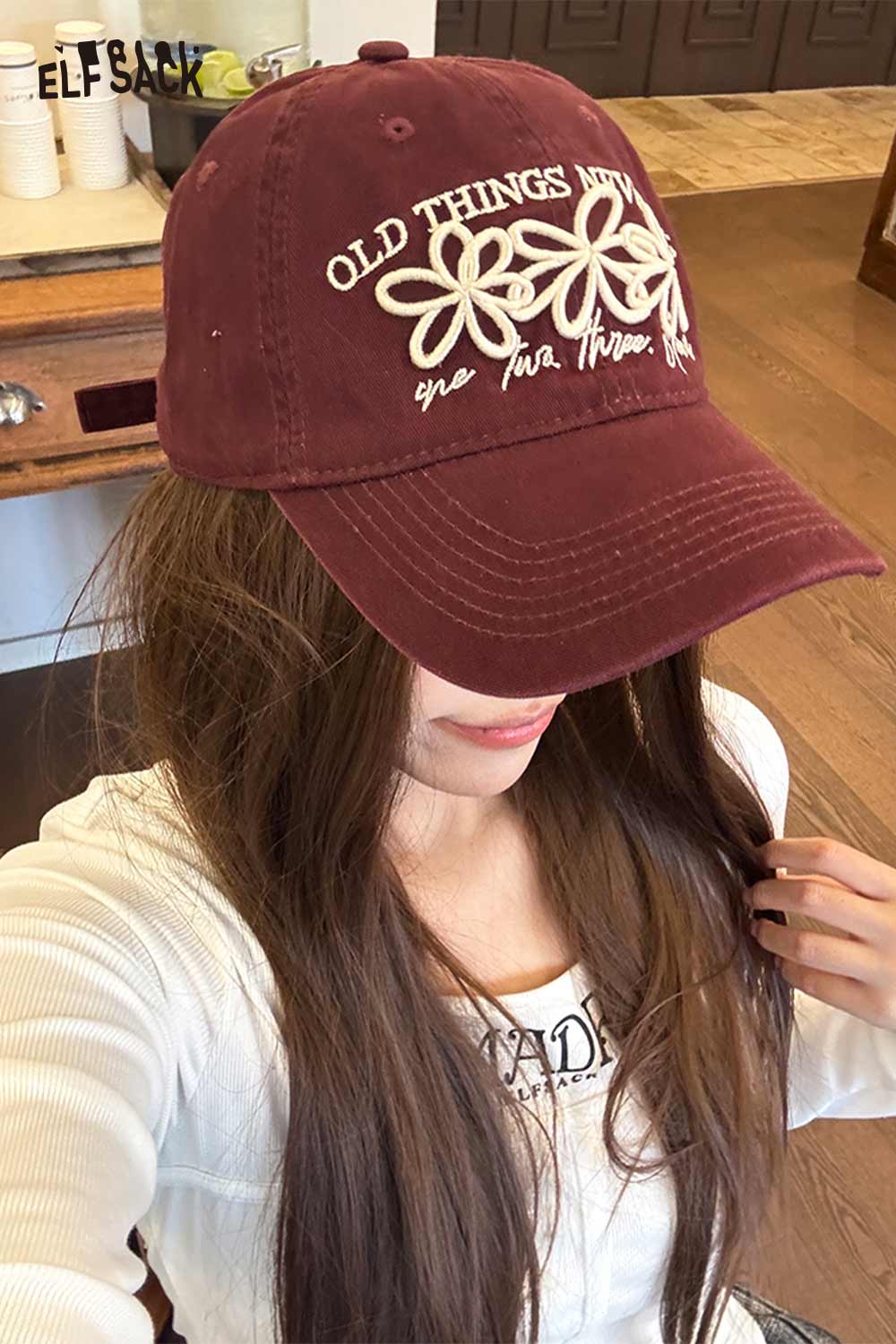 ELFSACK vintage flower embroidered baseball cap in burgundy with decorative floral design