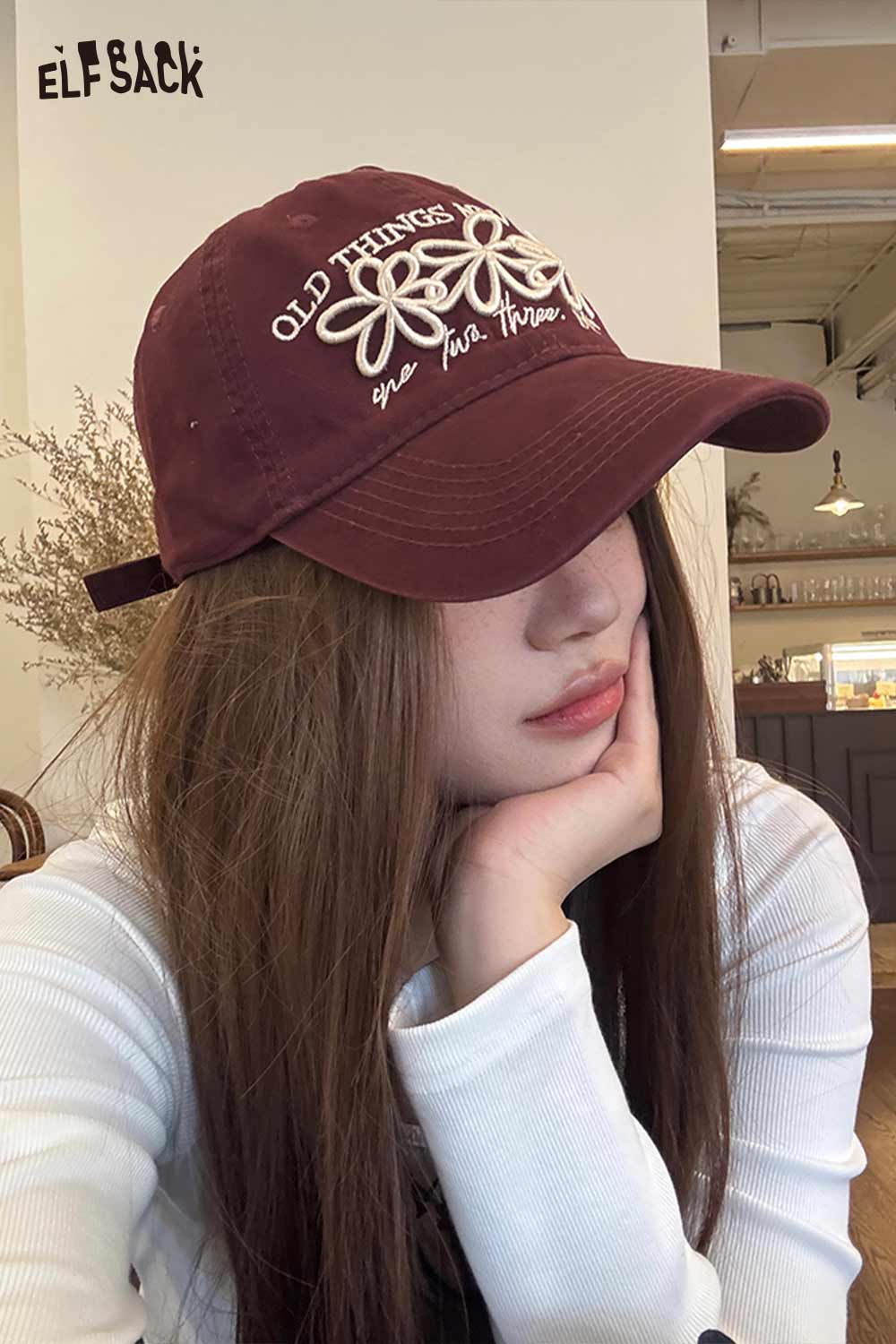 ELFSACK vintage flower embroidered baseball cap in maroon with a stylish design for casual outfits